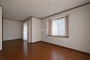 居住中のため家具を消しています。