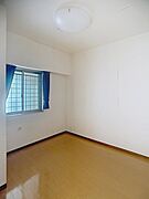 サービスルーム：4.5畳　子供部屋や収納部屋としてご使用いただけます♪
