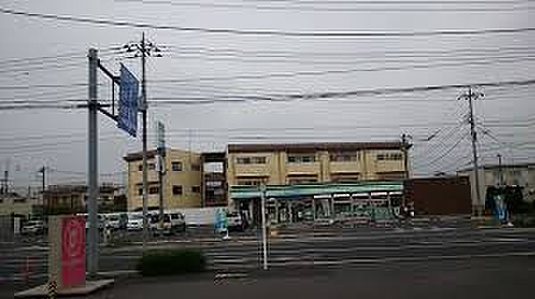 画像20:ファミリーマート 内ヶ島町店（682m）
