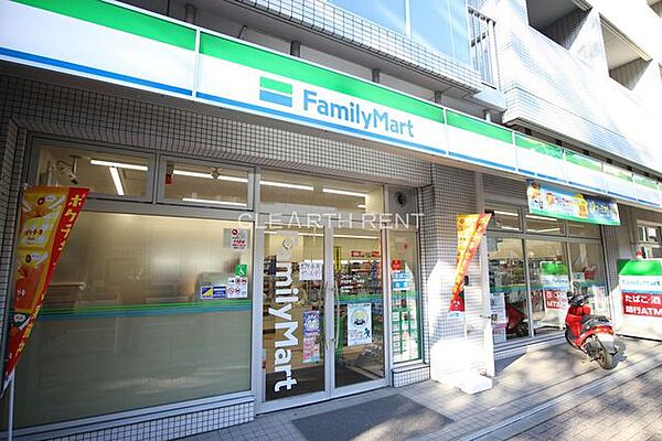 画像24:【コンビニエンスストア】ファミリーマート 渋谷笹塚二丁目西店まで596ｍ