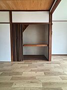 リビング収納あります♪奥行きが広いので沢山収納出来て機能的に使えそうですね。