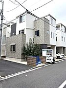前面道路含む外観