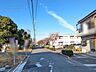 外観：前面道路含む現地写真 