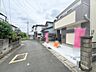 外観：前面道路含む現地写真 