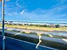 その他：悠々と流れる川のせせらぎと、広がる空が心地よい暮らしを予感させます。