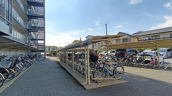 駐輪場 