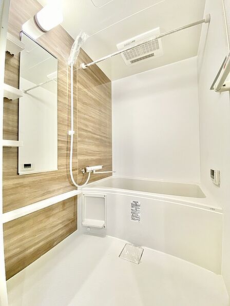 浴室暖房付で冬のシャワーも快適です!