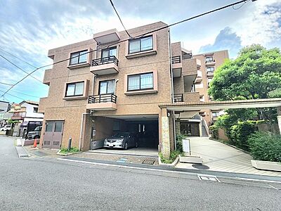 外観:JR京浜東北・武蔵野線「南浦和」駅東口徒歩1分、提携駐車場もあります。エステート白馬南浦和店までお気軽にお問い合わせください。 外観:JR京浜東北・武蔵野線「南浦和」駅東口徒歩1分、提携駐車場もあります。エステート白馬南浦和店までお気軽にお問い合わせください。