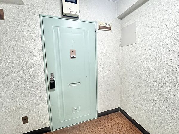 玄関を拡大表示