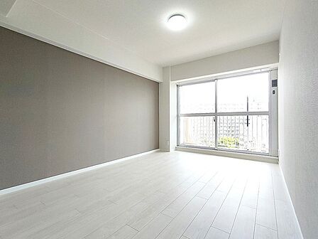 広々バルコニーから、たっぷり太陽の恵みが得られます。