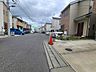 外観：前面道路含む現地写真 