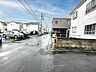 外観：前面道路含む現地写真 