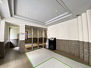エントランス中 