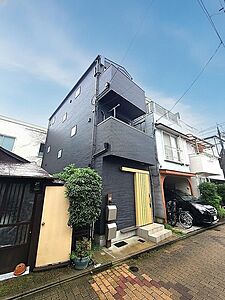 外観:JR京浜東北・武蔵野線「南浦和」駅東口徒歩1分、提携駐車場もあります。エステート白馬南浦和店までお気軽にお問い合わせください。 外観:JR京浜東北・武蔵野線「南浦和」駅東口徒歩1分、提携駐車場もあります。エステート白馬南浦和店までお気軽にお問い合わせください。