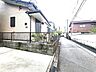 外観：前面道路含む現地写真 