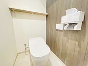 清潔好きには欠かせないウォシュレット機能付き。 ※空室時の写真です。
