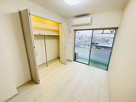 ご家族の思い出も大切にしまっておけるたっぷり収納。 ※空室時の写真です。