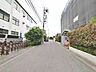外観：前面道路含む現地写真 