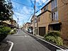 外観：前面道路含む現地写真 