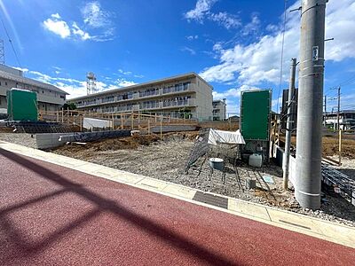 外観：今なら建築中の住まいをご覧いただけます。構造体の質問もお気軽に。 