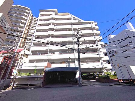 JR京浜東北・武蔵野線「南浦和」駅東口徒歩1分、提携駐車場もあります。エステート白馬南浦和店までお気軽にお問い合わせください。