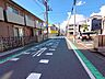 外観：前面道路含む現地写真 