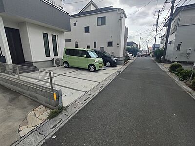 外観:前面道路含む現地写真 外観:前面道路含む現地写真