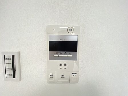 日常の安心感を高める機能的な設備が整うすっきりとした空間