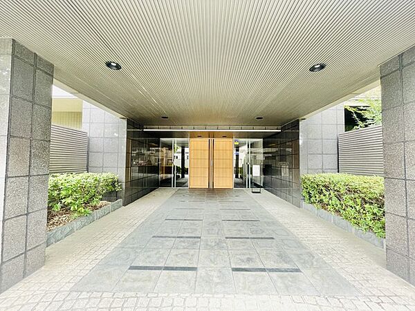 エントランスを拡大表示
