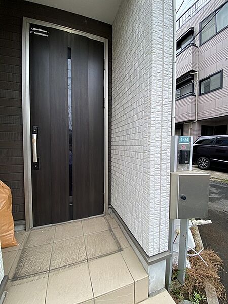 玄関を拡大表示