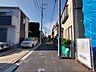 外観：前面道路含む現地写真 