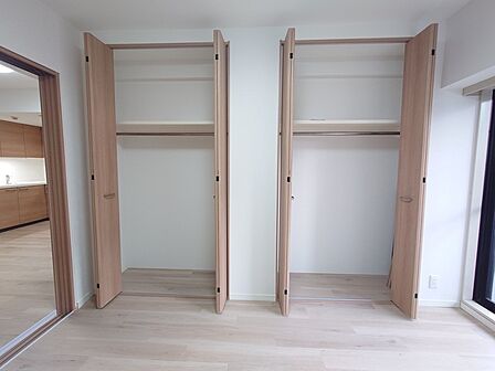 部屋ごとに設けた収納は、住みやすさへのこだわり。