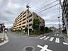 外観：前面道路含む現地写真 