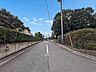 外観：前面道路含む現地写真 