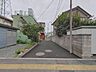 外観：前面道路含む外観