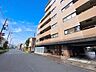 外観：前面道路含む現地写真 