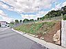 外観：前面道路含む現地写真 