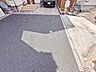 外観：前面道路含む現地写真 
