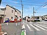 外観：前面道路含む現地写真 