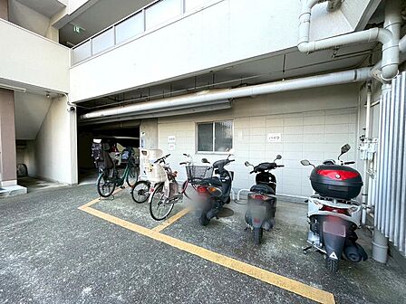 バイク置場
