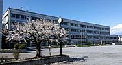 川崎市立高津小学校（518m）