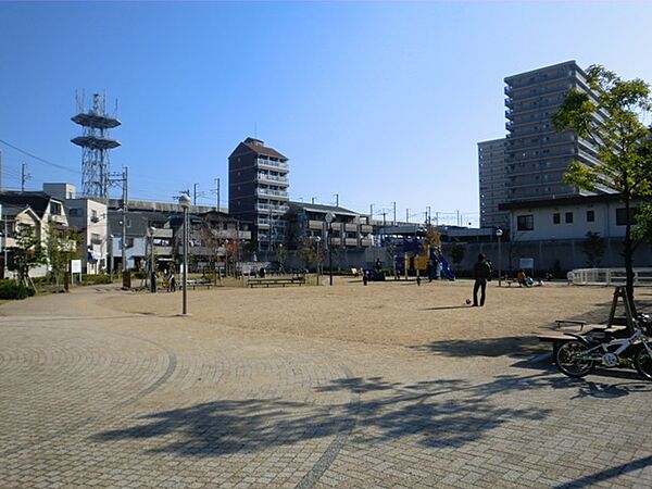 画像29:【公園】加島駅前公園まで165ｍ