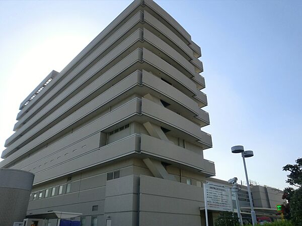 画像22:【総合病院】大阪市立十三市民病院まで222ｍ