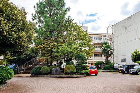 所沢市立柳瀬中学校 徒歩28分。 2180m