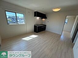 クレシア　-Crecia- 201 2階2LDKのリビング/ダイニング