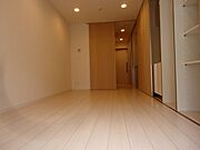 嬉しい床暖房付　洋室8．2帖