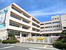 周辺：中曽根小学校 980m