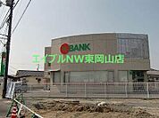 トマト銀行高島支店 704m