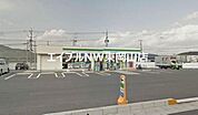 ファミリーマート岡山長岡店 569m