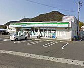 ファミリーマート岡山楢原店 1259m